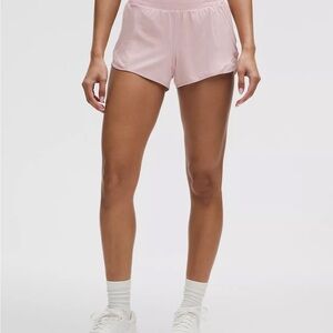 Lululemon Athletica Light Pink Hotty Hot High-Rise Lined Short 2.5"